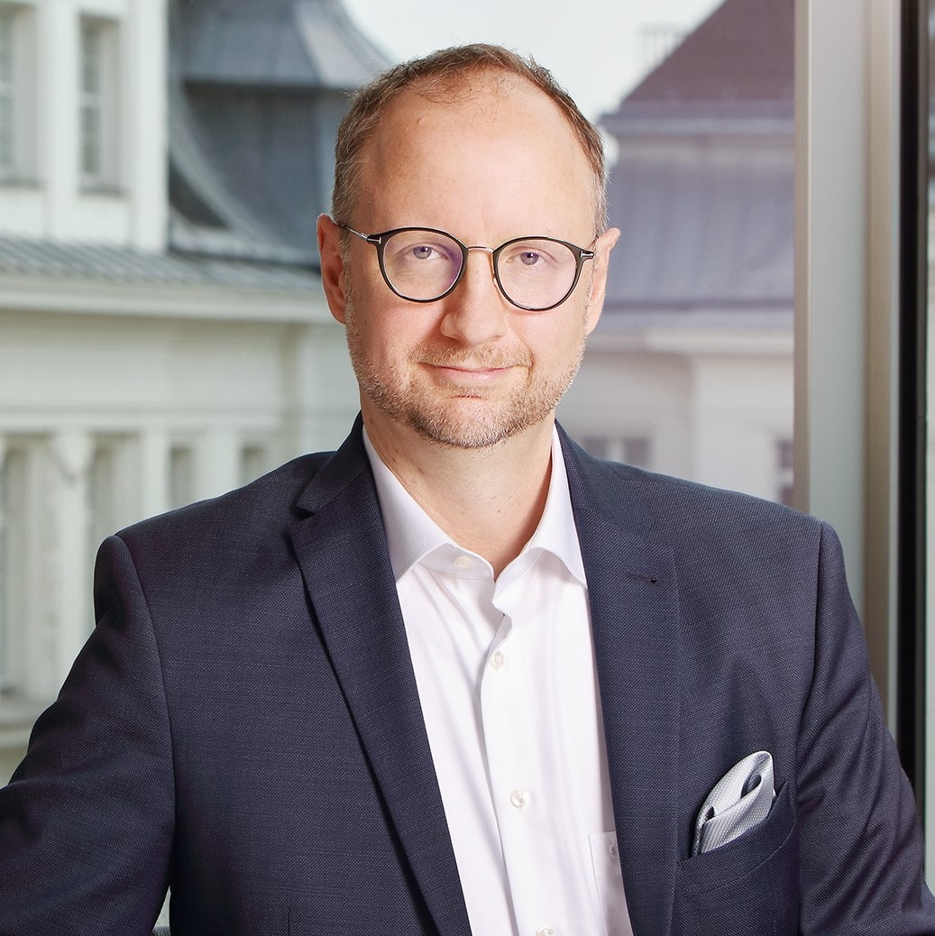 Dr. Simon Baier LL.M.